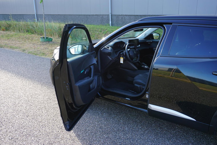 Vehicle Image 40