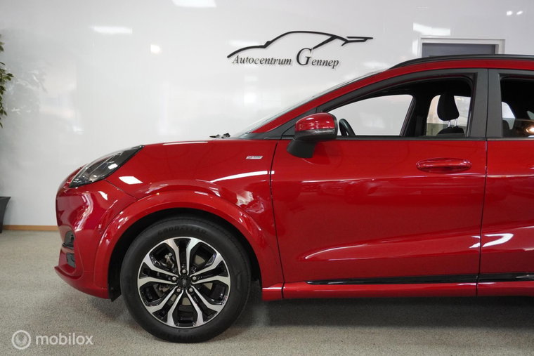 Vehicle Image 13