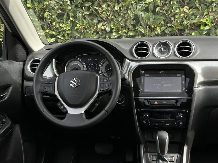 Vehicle Image 16