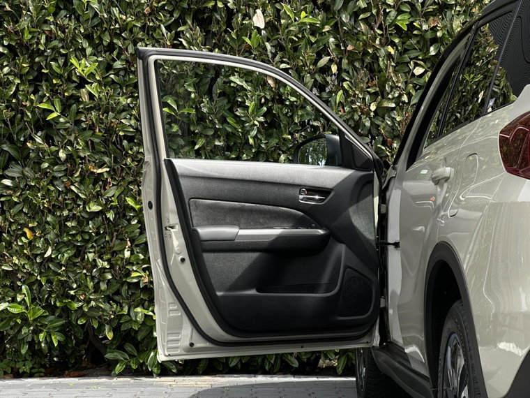 Vehicle Image 35