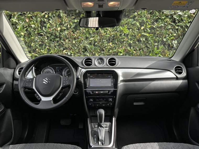 Vehicle Image 6