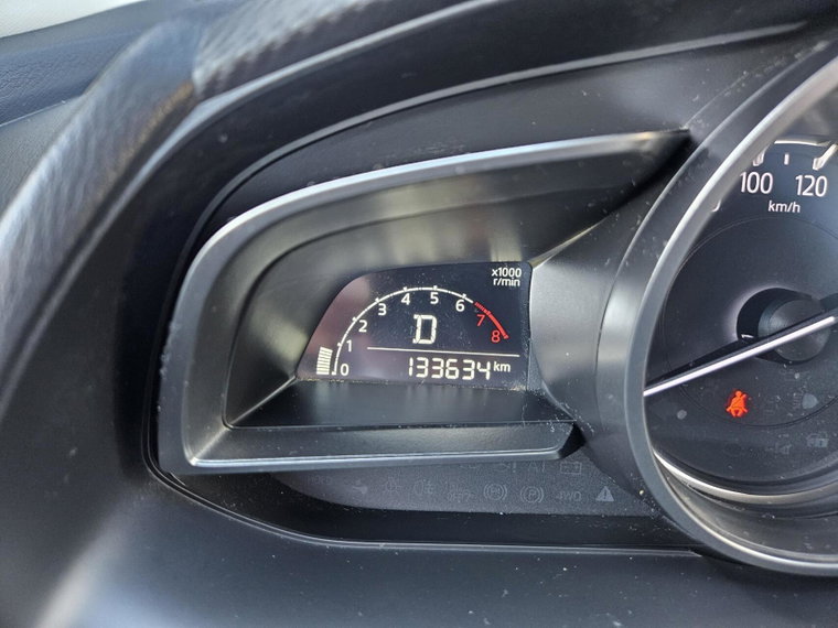 Vehicle Image 19
