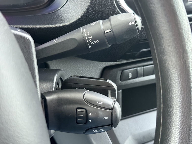 Vehicle Image 26