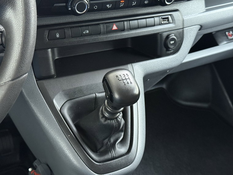 Vehicle Image 27