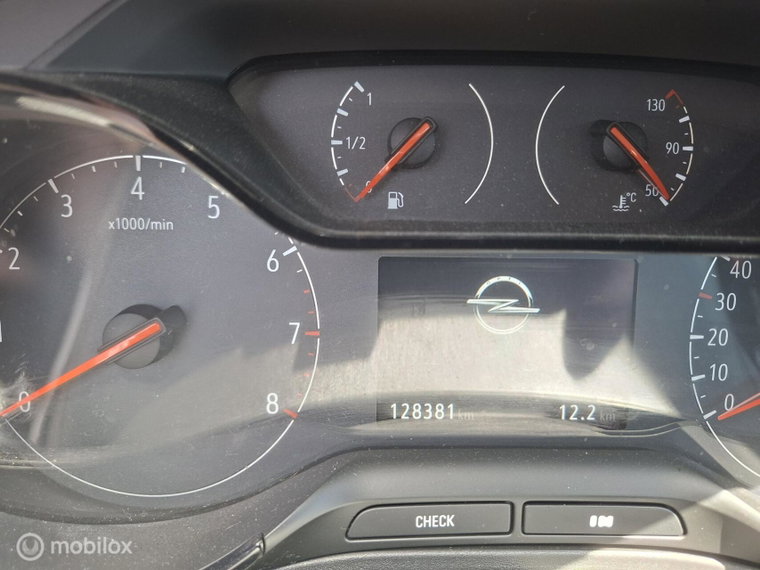 Vehicle Image 29