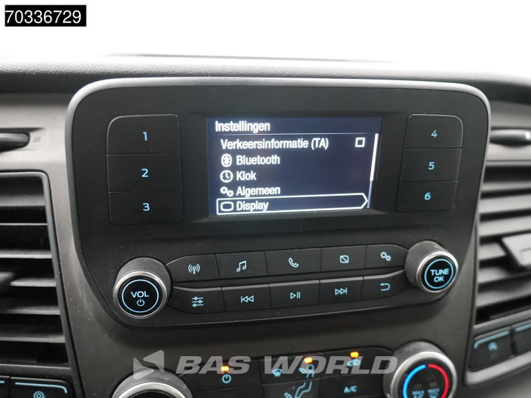 Vehicle Image 22