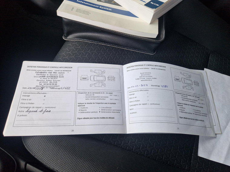 Vehicle Image 12