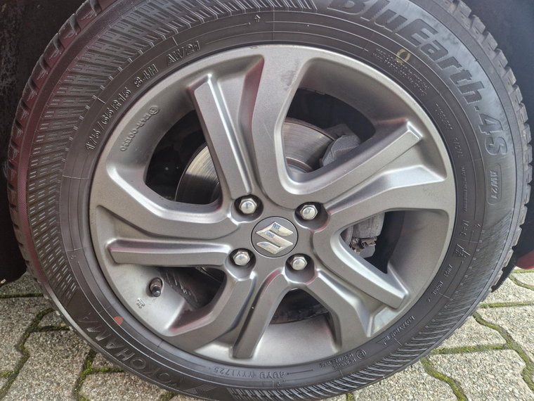 Vehicle Image 13