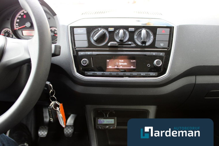 Vehicle Image 12