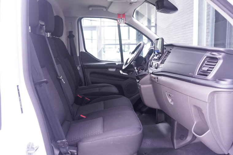 Vehicle Image 19