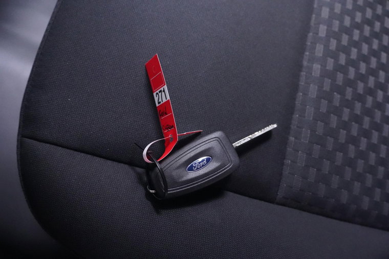 Vehicle Image 42