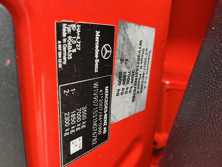 Vehicle Image 35