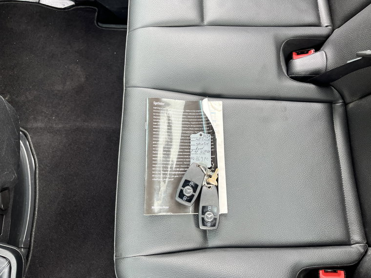 Vehicle Image 36