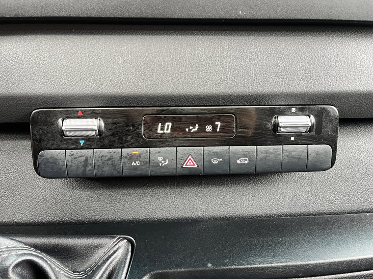 Vehicle Image 40