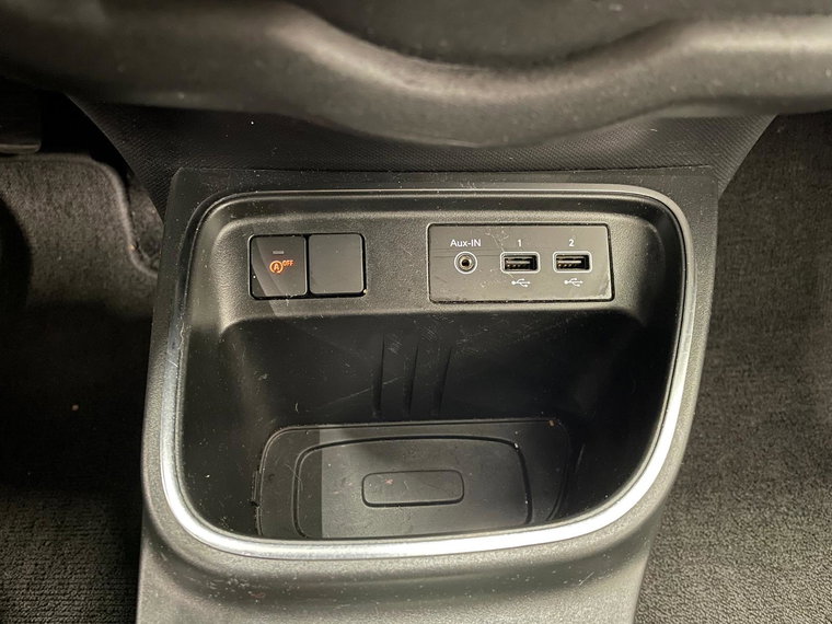 Vehicle Image 25