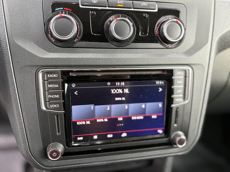 Vehicle Image 26