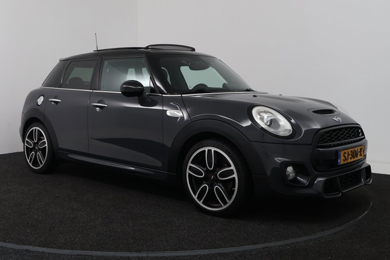 Vehicle Image 19