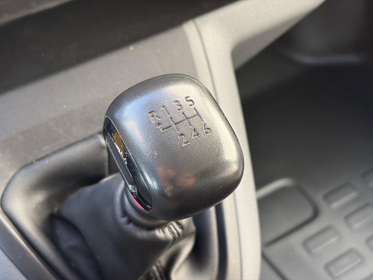 Vehicle Image 28