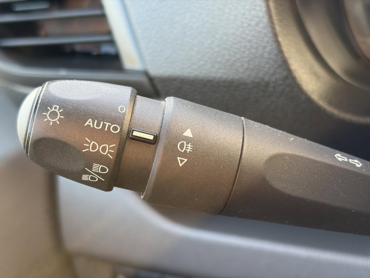 Vehicle Image 29