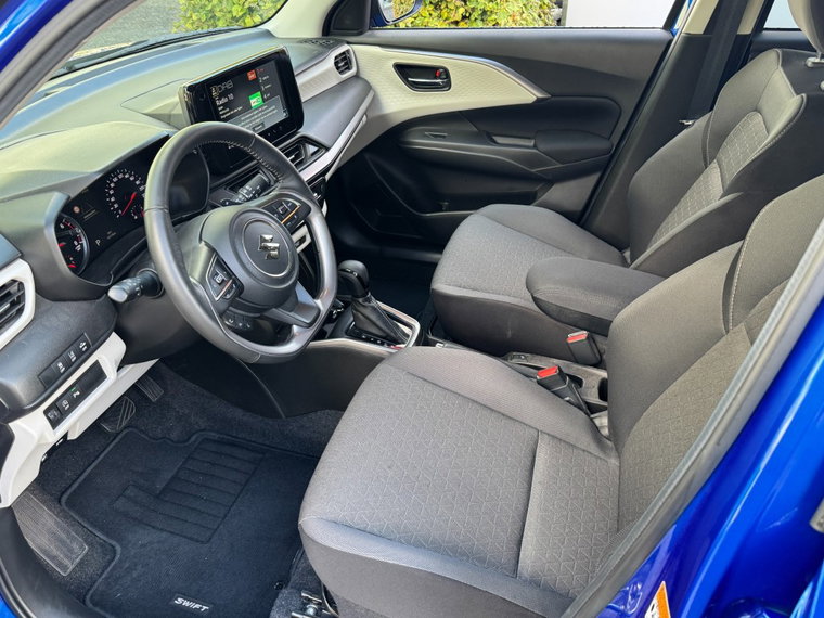 Vehicle Image 21