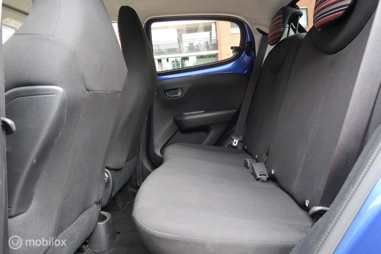 Vehicle Image 16
