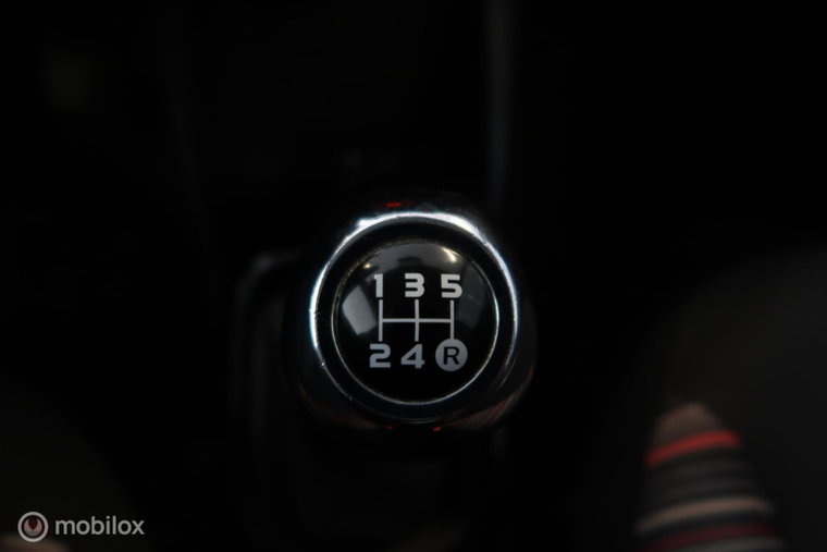 Vehicle Image 28
