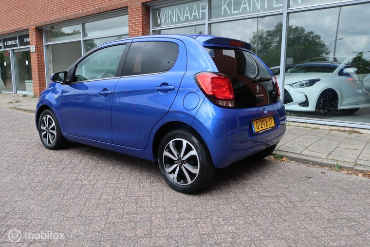 Vehicle Image 6