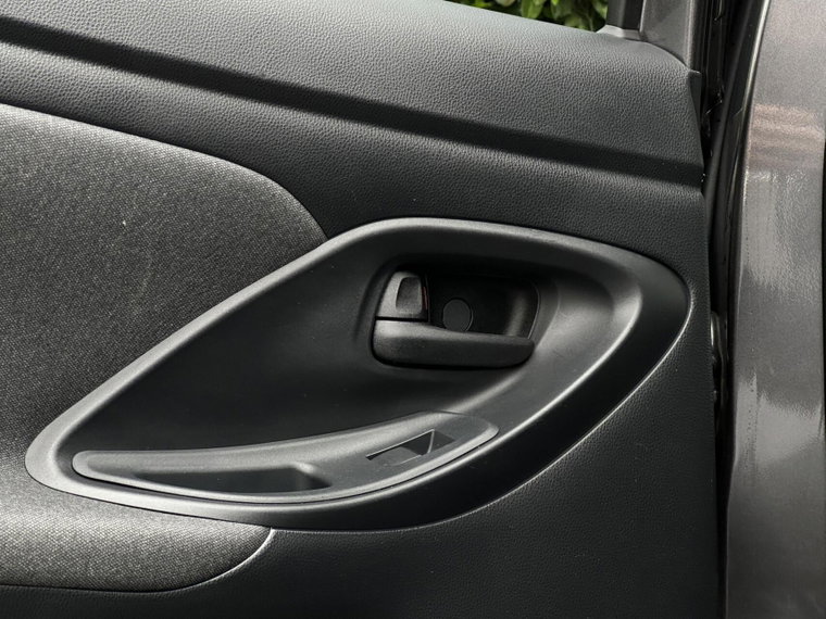 Vehicle Image 48