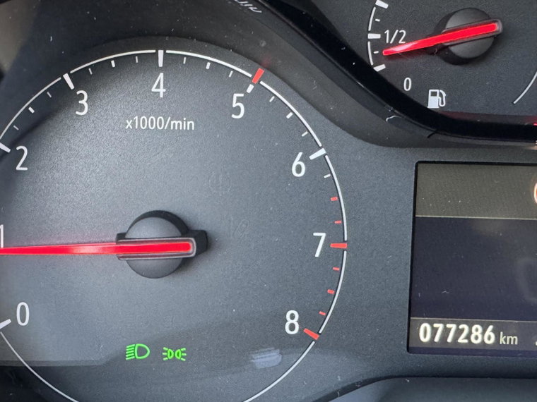 Vehicle Image 25
