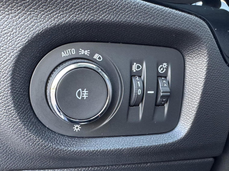 Vehicle Image 29