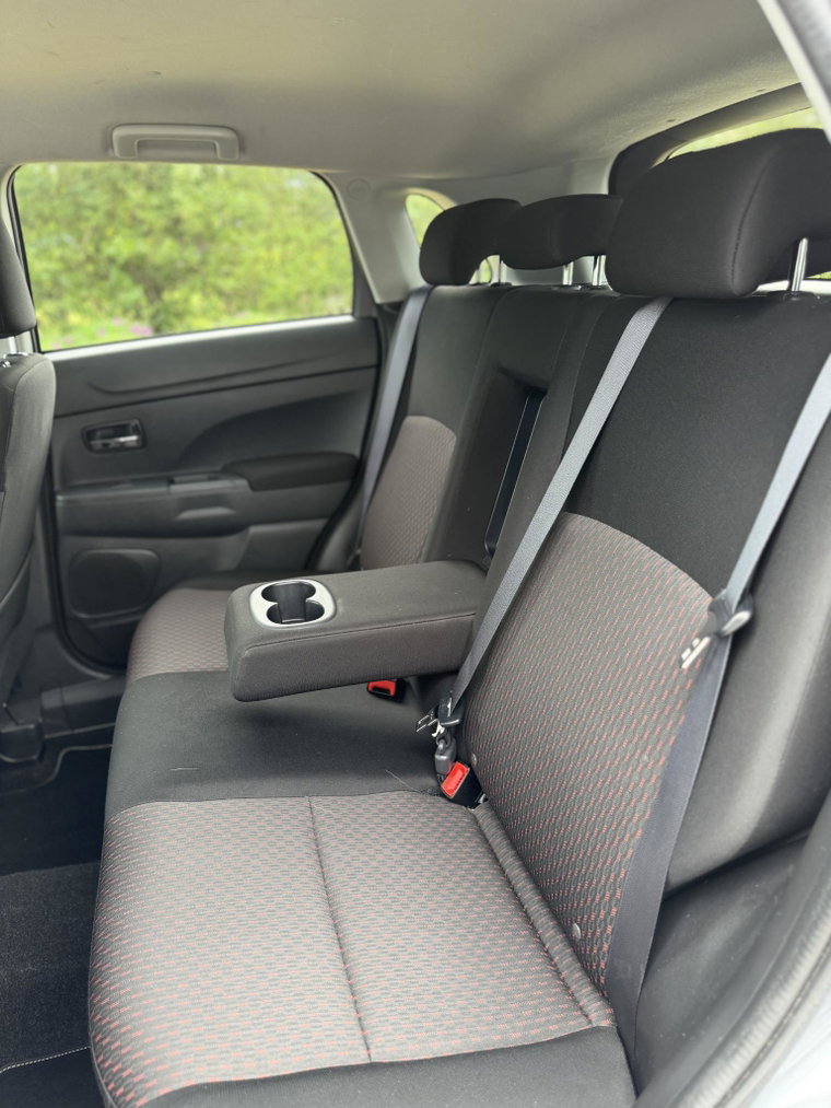 Vehicle Image 18
