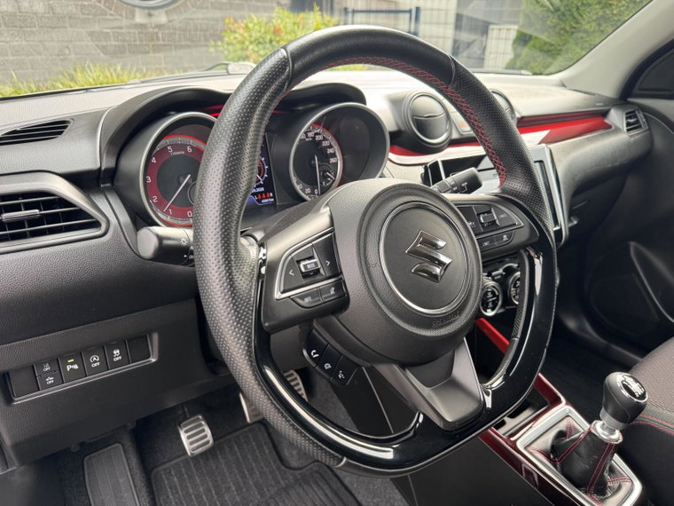 Vehicle Image 15
