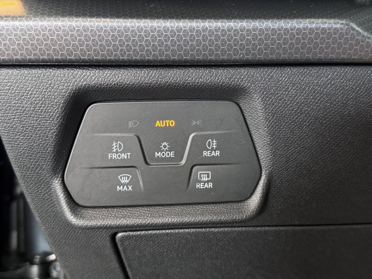 Vehicle Image 27