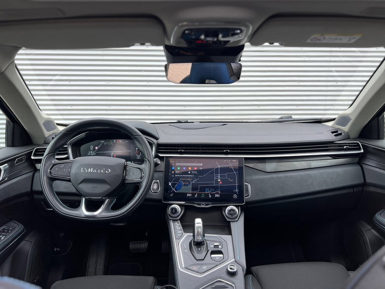 Vehicle Image 22
