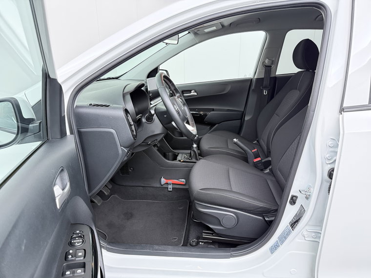 Vehicle Image 19