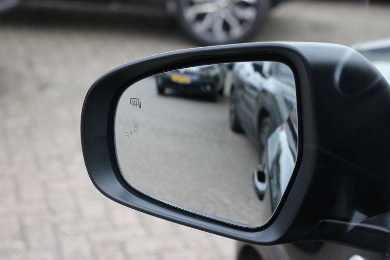Vehicle Image 27