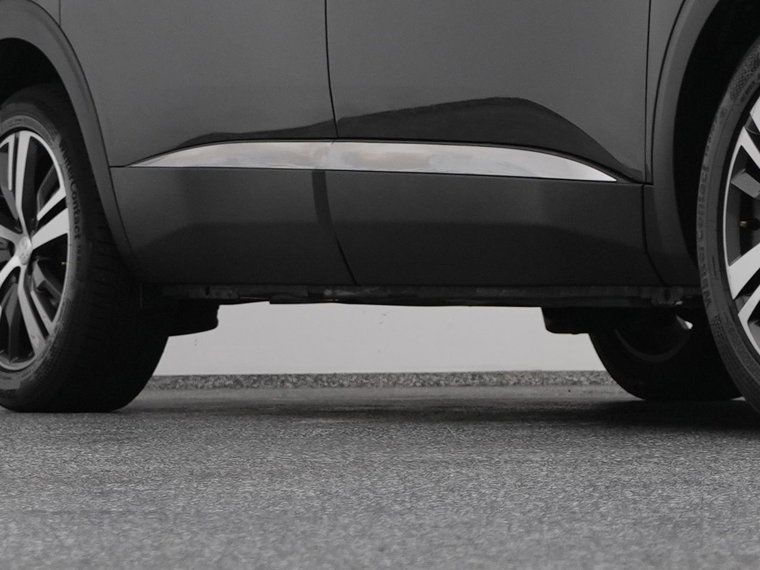 Vehicle Image 38