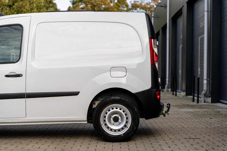 Vehicle Image 28