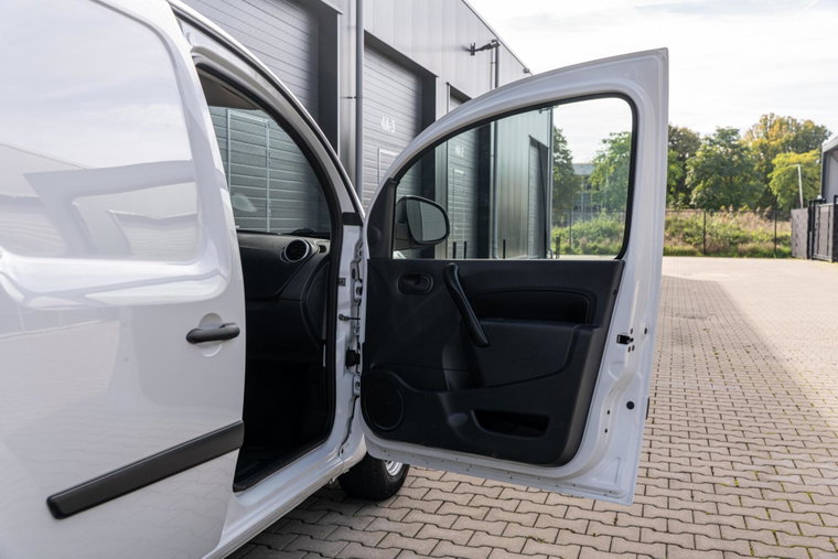 Vehicle Image 37