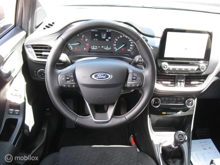 Vehicle Image 13