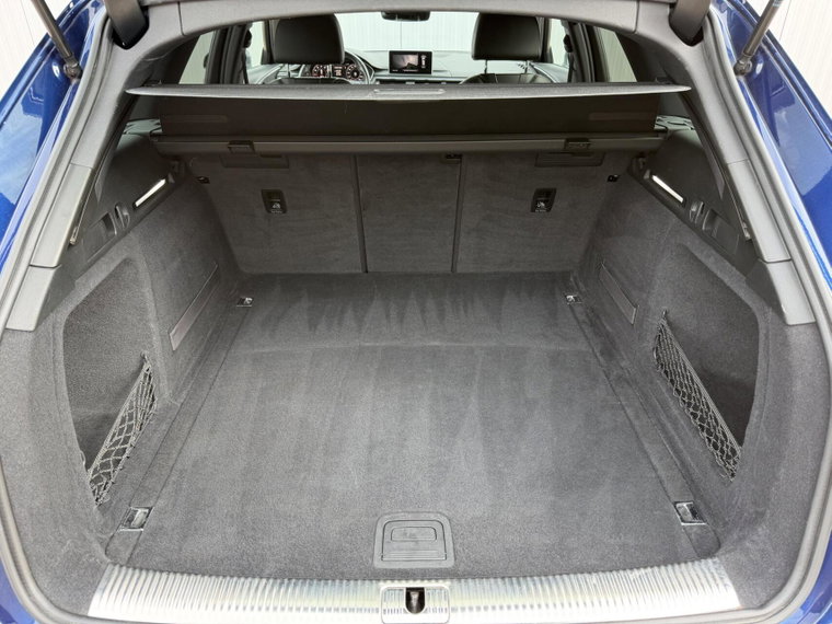 Vehicle Image 36