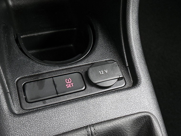 Vehicle Image 28