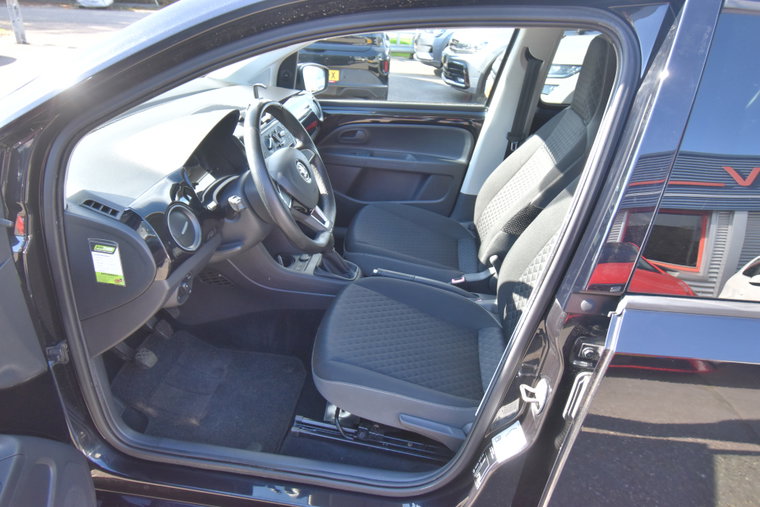 Vehicle Image 17