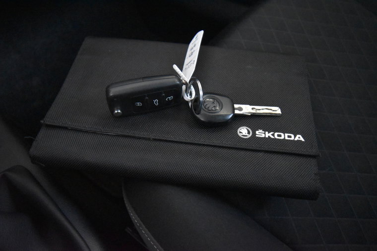 Vehicle Image 27