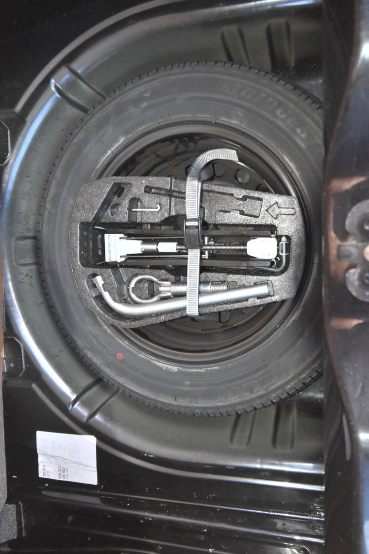 Vehicle Image 11