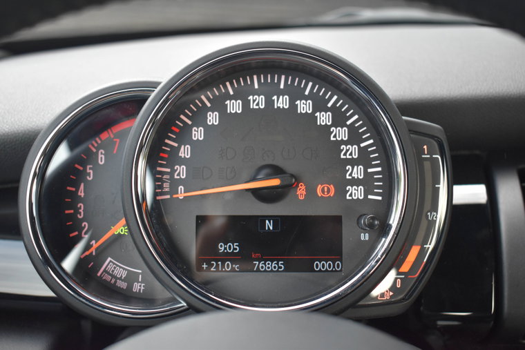 Vehicle Image 22