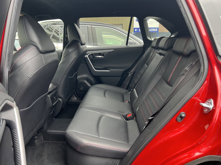 Vehicle Image 32