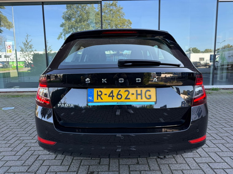 Vehicle Image 19