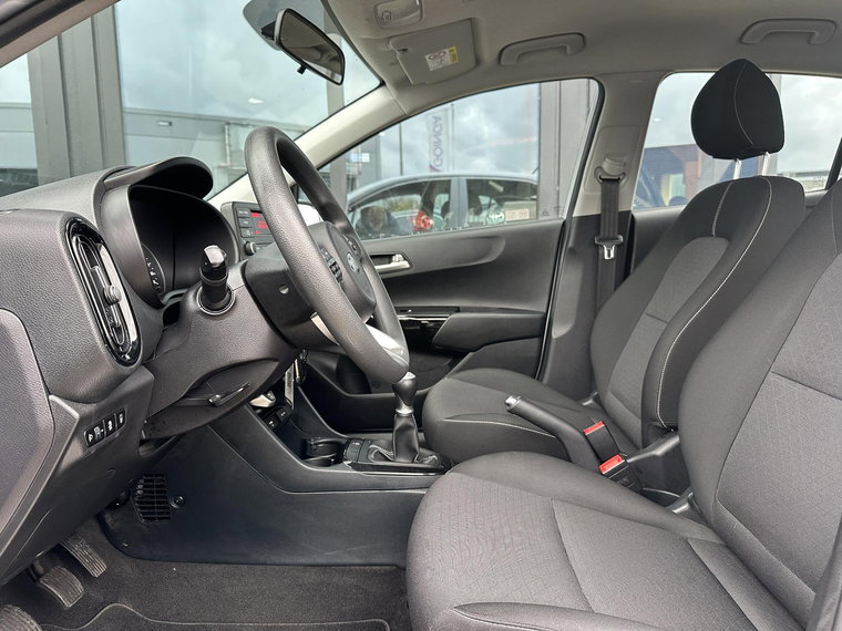 Vehicle Image 13
