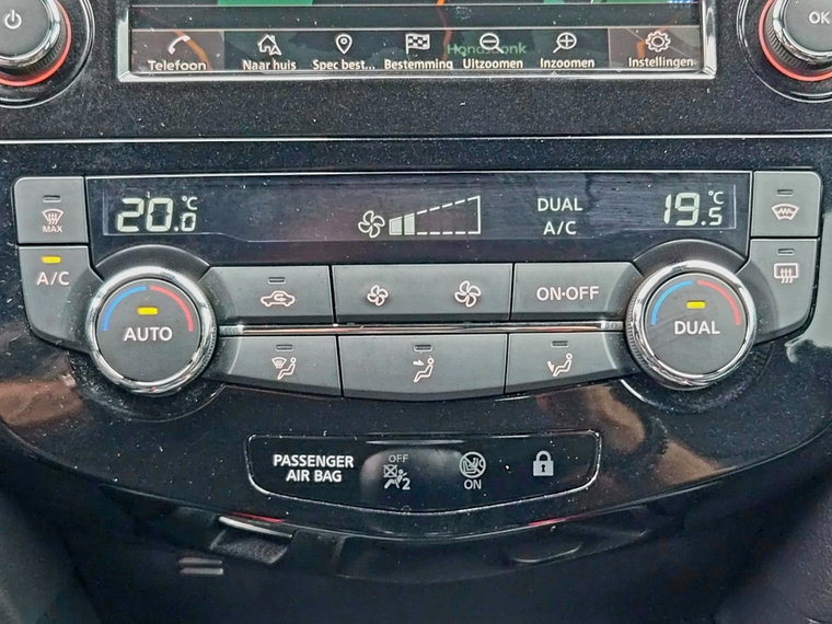 Vehicle Image 29